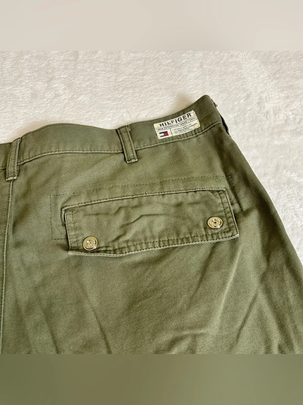 Tommy Hilfiger Men's Cargo Shorts Size 40 Olive Green Outdoor Utility Vintage